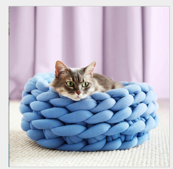 Hand-woven kennel pet bed